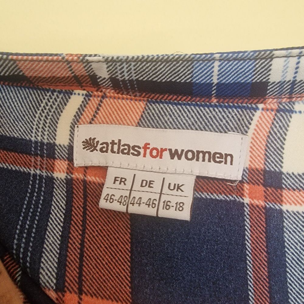 Women's Navy Checked Crepe Blouse - Picture 4 of 4